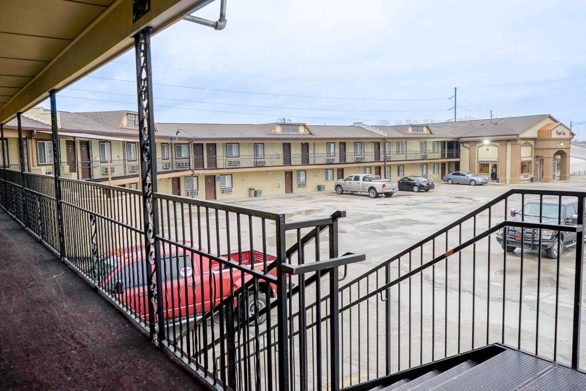 Regal Inn Coffeyville Exterior foto