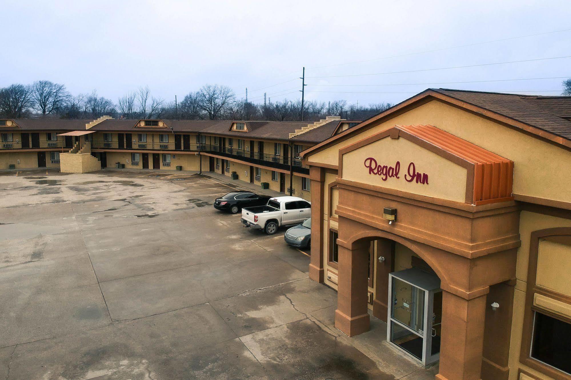 Regal Inn Coffeyville Exterior foto